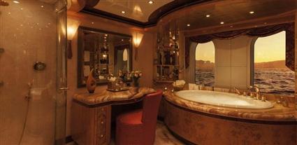 يخت ليندا ذو ال 50 مليون دولار